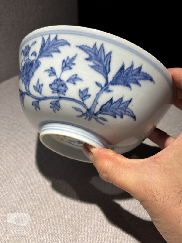 明成化 青花花卉碗一对 - 图18